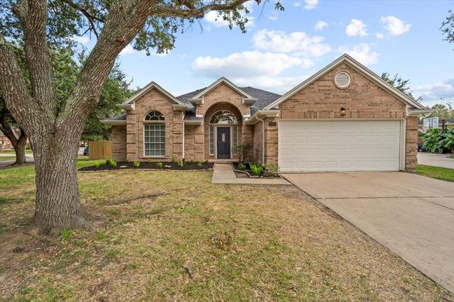 105 Barrington Pointe Ct — Harbour Park Sec 5 93