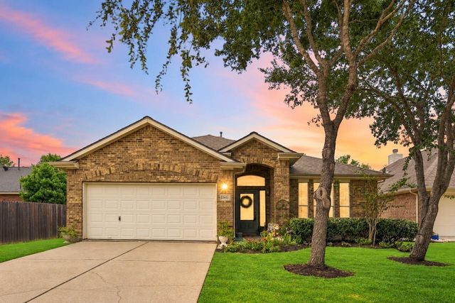 11415 English Rose Trl — Sienna Steep Bank Village