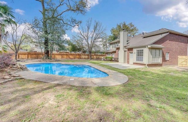 2610 Spring Bend Dr — Spring Creek Pines