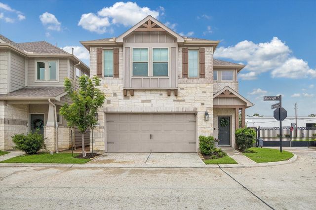 4020 Starbright St — Oak Forest Manor