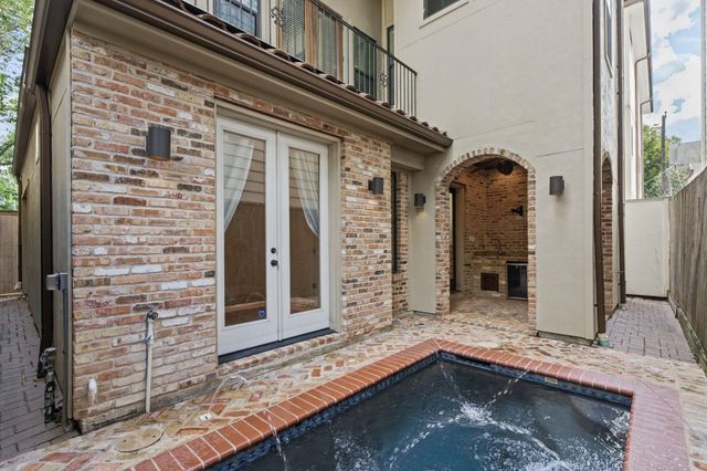 4122 Floyd St A — Arista Villas/Floyd Sub