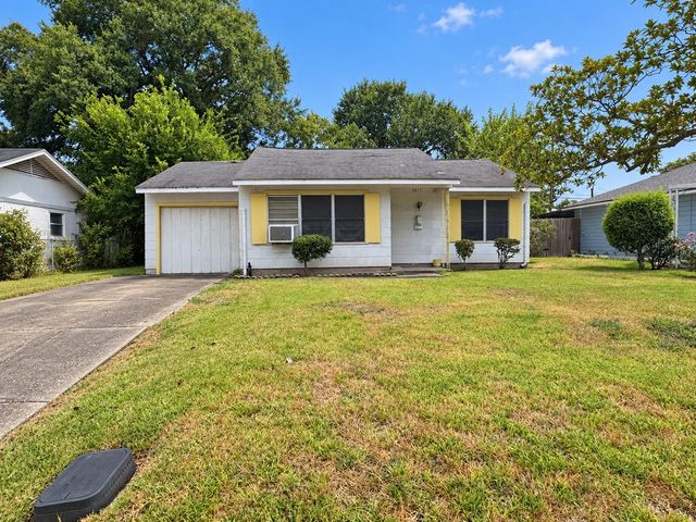 3615 Alsace St — La Salette Place Sec 01