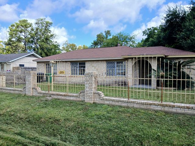 6953 Jay St — Wesley Place