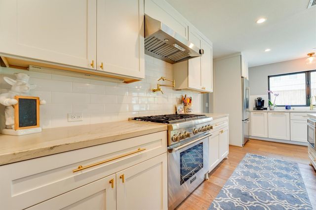 9142 Bronco Dr — Western Oaks