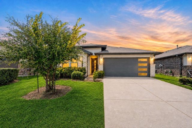 7454 Rivercane Shore Ln — Lakeview Retreat