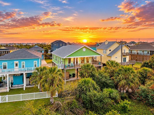 4111 Isla Del Sol — Isla Del Sol