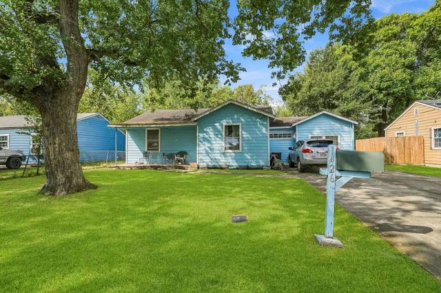 1426 Sheryl St — Mangum Place