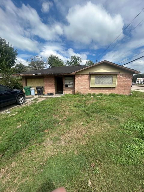 5502 Maywood Dr — MAYFAIR PARK