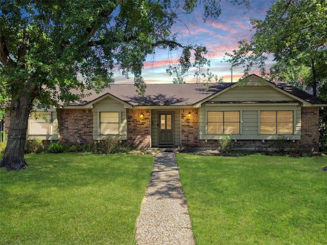 10806 Inwood Dr — Walnut Bend Sec 03 R/P
