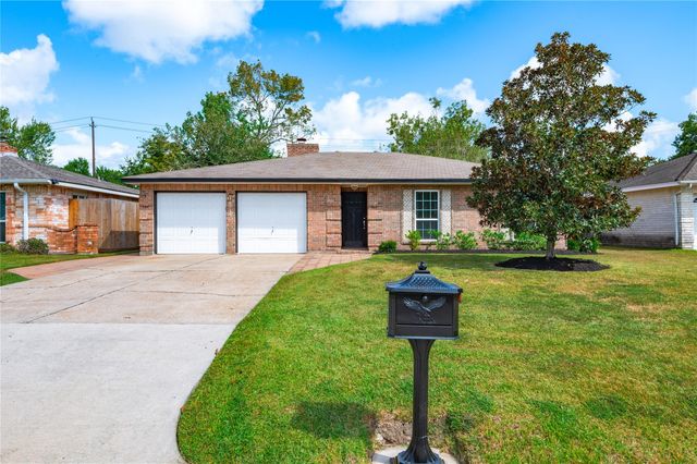 16735 Townes Rd — Forest Bend