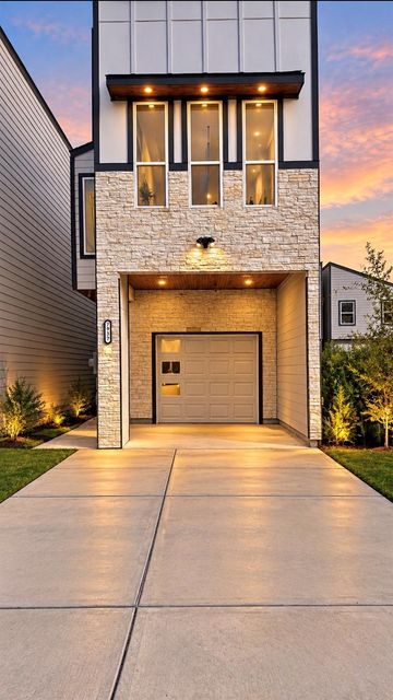 7937 Fowlie St — Alani Homes/Fowlie