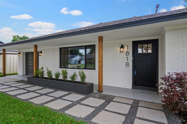 1818 Watercrest Dr — Lazybrook