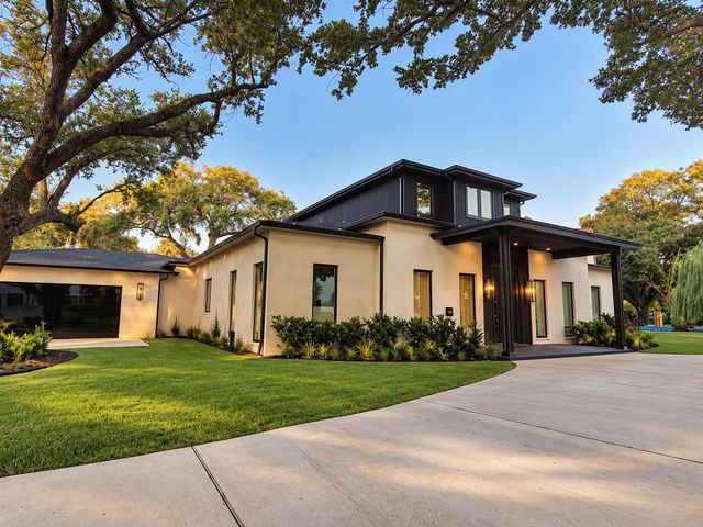 7546 Inwood Dr — Charnwood Sec 03