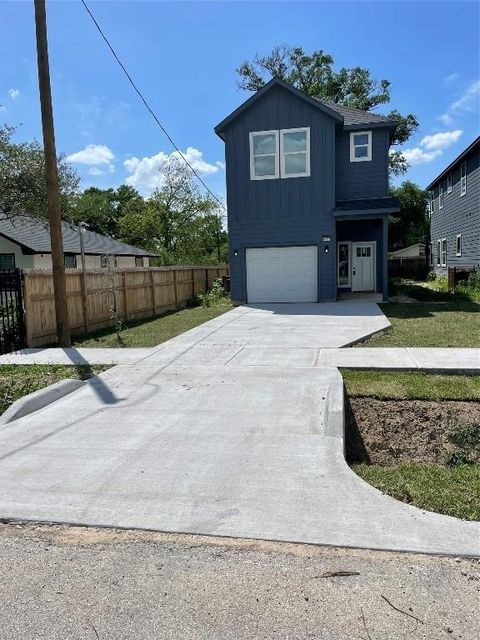 8129 Hoffman — MARCOS MANOR