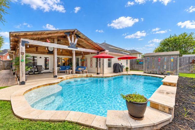 3502 Pecan Mill Dr — Stratford Park Village