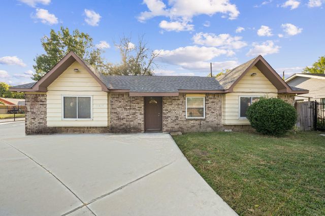 11614 Sandrock Dr — Crestmont Park