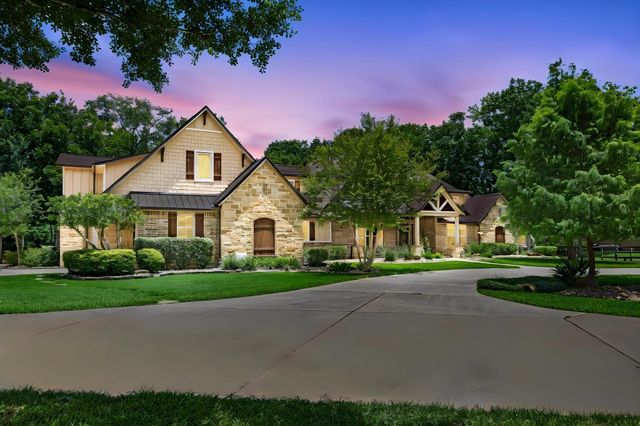 2734 Forest View — River Forest