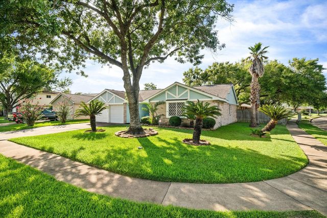 15802 Tammany Ln — Forestview