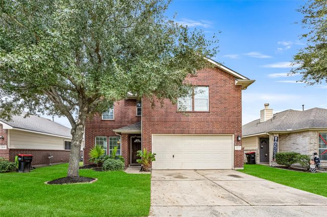 1435 Stone Bluff Dr — Stonehedge