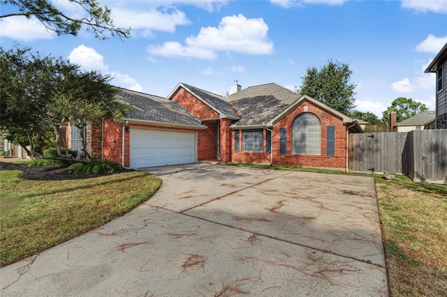 835 Maplewood Falls Ct — Bay Knoll Sec 02