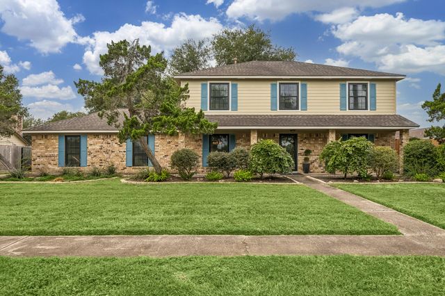 2309 Westpark Dr — Brighton Place Sec 1 Alvin