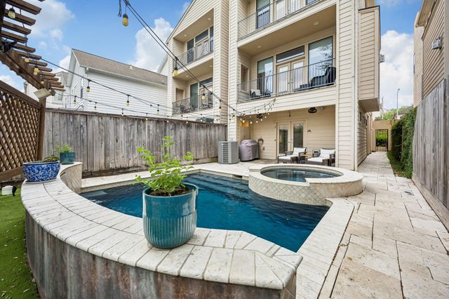 4414 Floyd St — Waterhill Hms Floyd Street Sec