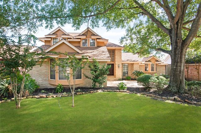 11606 Taos Ln — Lakewood Forest Patio Homes