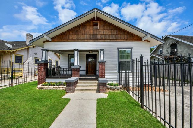 225 Lenox St — Lenox Grove