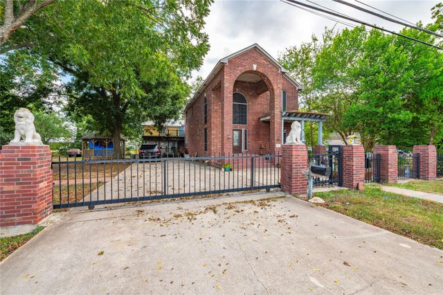 12422 Almeda Genoa Rd — Genoa