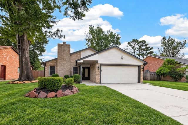 20202 Foxwood Forest Blvd — Foxwood Sec 01