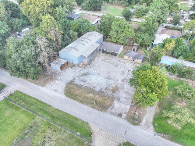 20710 Sunshine Ln — Spring Dell