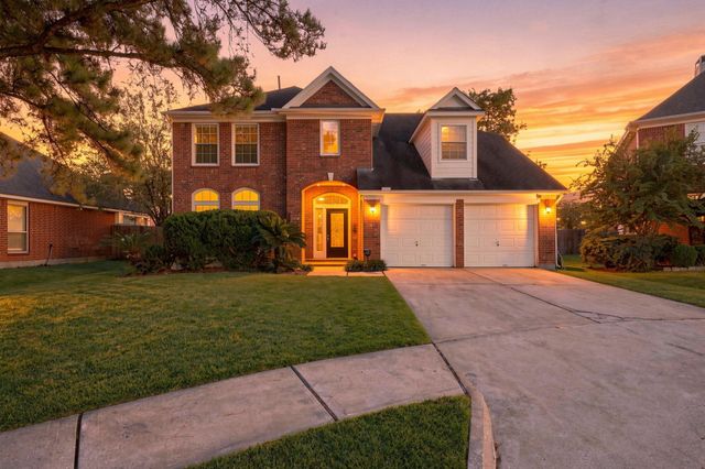 12735 Canterbury Dr — Silverglen Estates