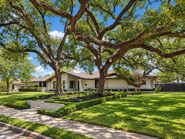 902 Worthshire St — Timbergrove Manor Sec 04