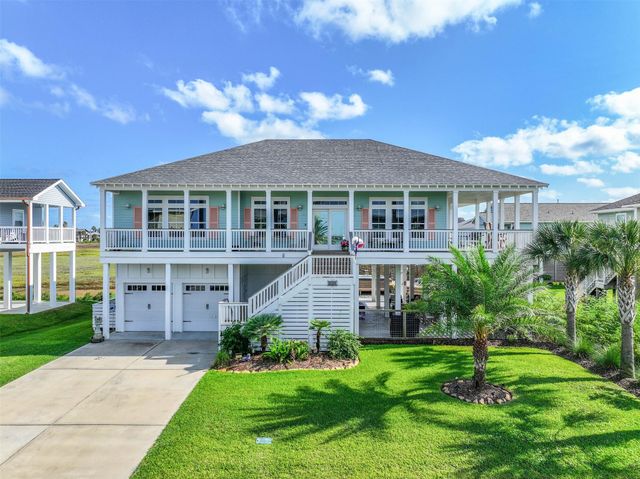 9207 W Bay Rd — Puesta Del Sol