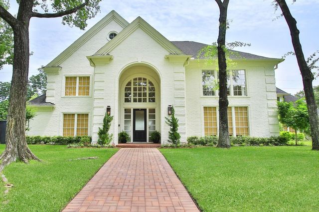 8515 Tranquil Park Dr — Champion Forest
