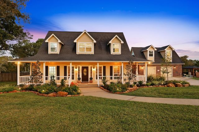 1834 Bayou Breeze Dr — Plantation-Cotton Bayou