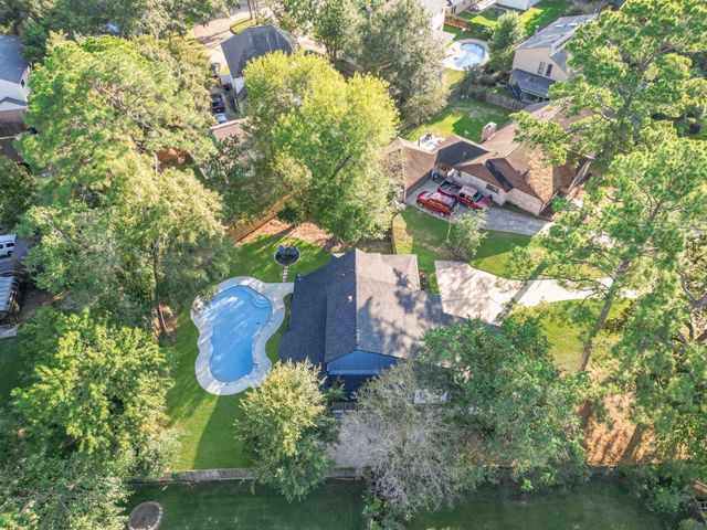 8018 Pine Cup Cir — Pinehurst of Atascocita