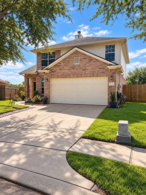 16343 Bettong Ct — Oak Lake Court
