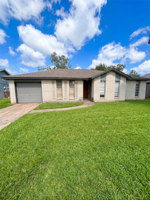 7410 Canary Cir — South Acre Manor 2