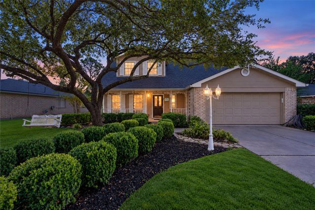 3906 Green Fields Dr — Settlers Grove