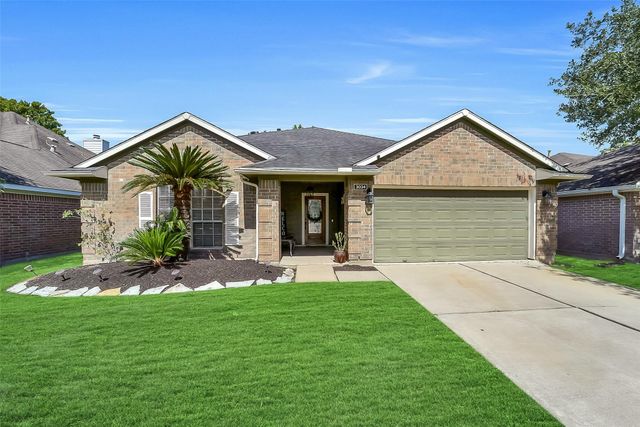 3034 Millers Oak Ln — Summerfield