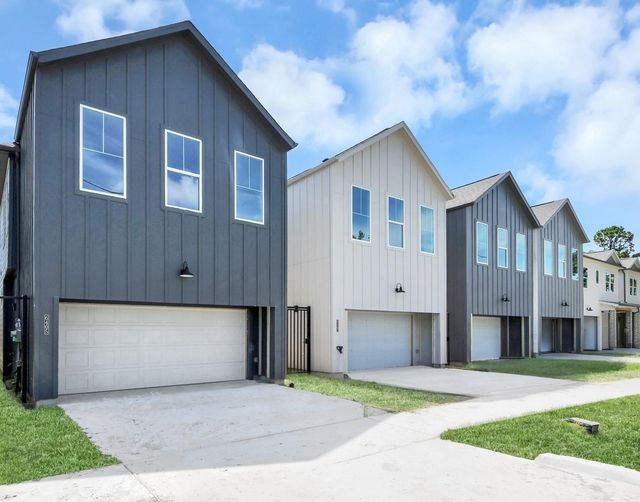 6405 Goforth St — Foster Manor