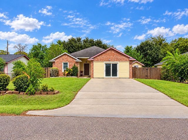 5021 Paula St — Sunnyside Gardens