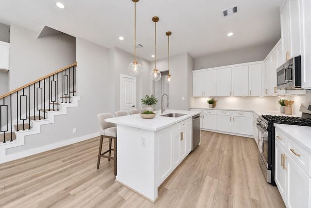 6411 Goforth St — Foster Manor