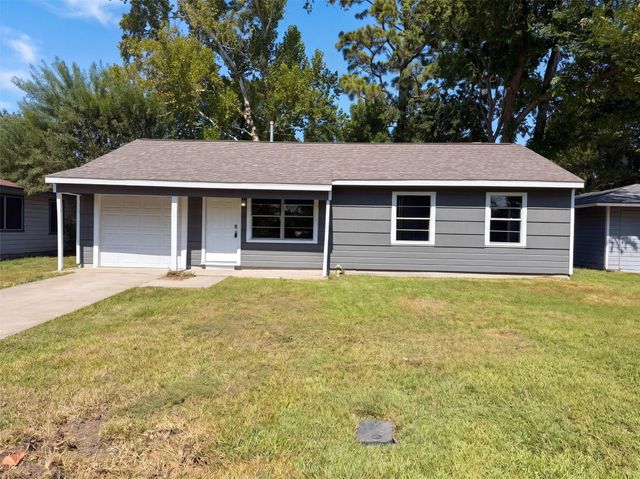 7405 Sterlingshire St — Scenic Woods
