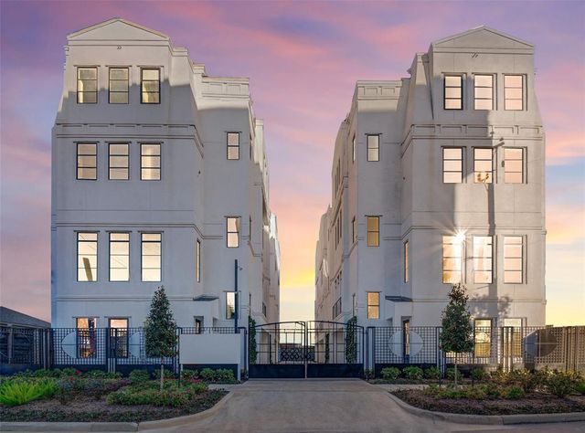4515 Graustark St — Graustark Villas