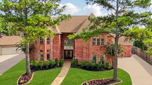 5214 Summer Snow Dr — Twin Lakes Sec 02