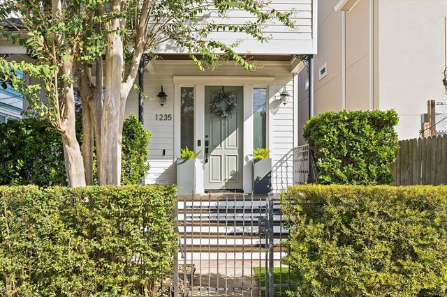 1235 W 21st St — Shady Acres