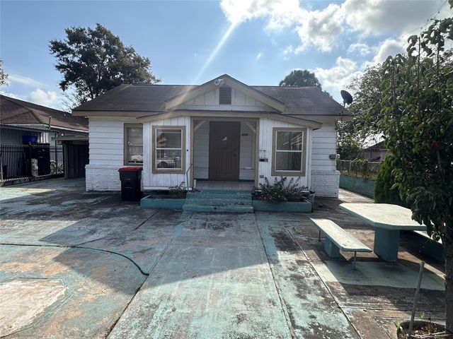 1322 Cypress St — Airhart Amelia
