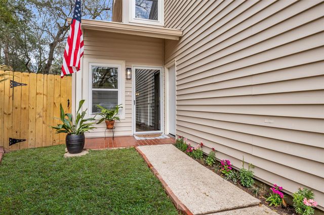 1810 N Red Cedar Cir — Wdlnds Village Grogans Ml 10